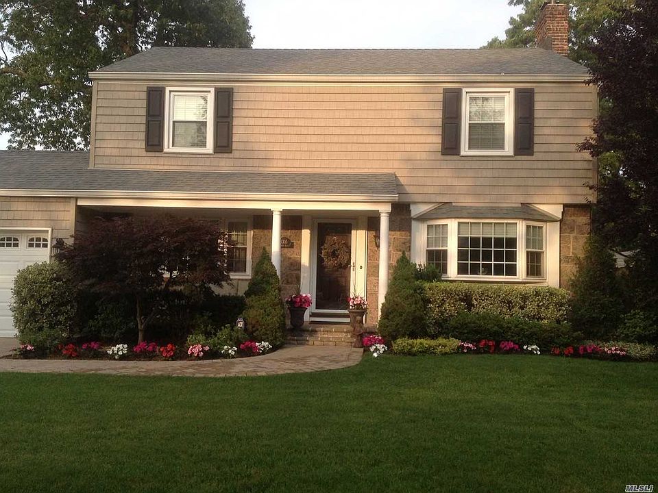 1st image of 1335 Surrey Ln