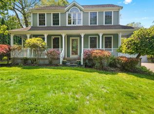 47 Viking Dr, Bristol, RI 02809