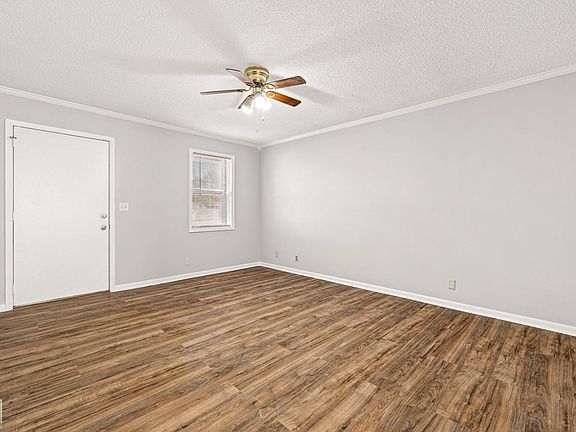 2nd image of 909 Grimes St