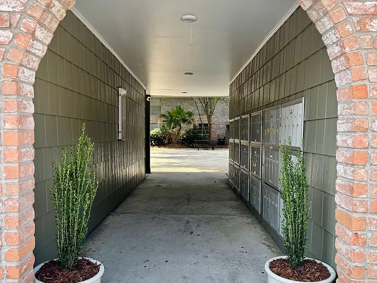 Spanish Oaks — Photo 31