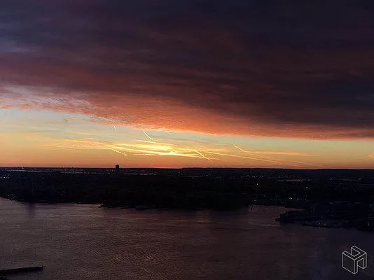 Rented by Halstead Real Estate | media 4