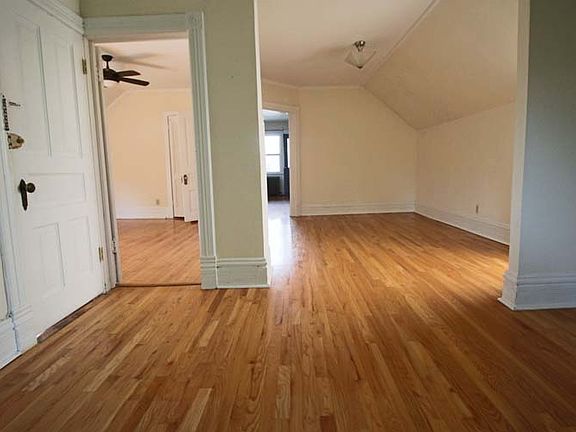 2nd image of 2108 W Wilson Ave Floor 3