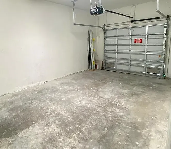 3 bed, 2.5 bath, 1446 sqft, $2,400 — Photo 3