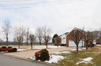 1st image of 100 Louise Dr