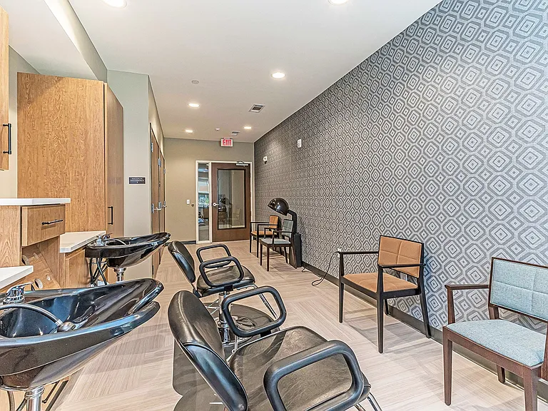 Ashlynn Ridge 55+ Apartments — Photo 18