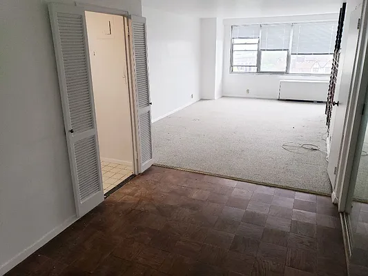 Rented by Metro Garden Realty NYC | media 41