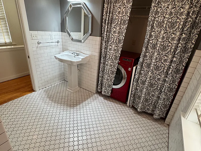 127 Jones St — Photo 20