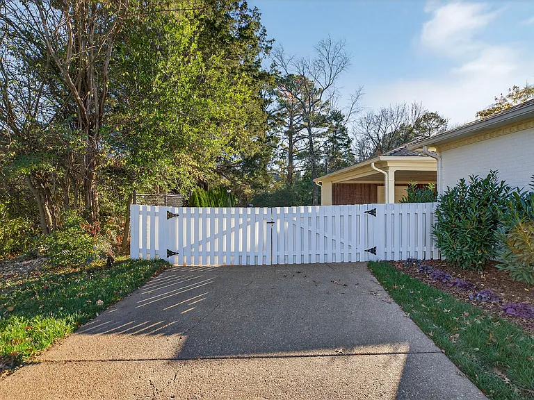 1209 Tyne Blvd — Photo 51