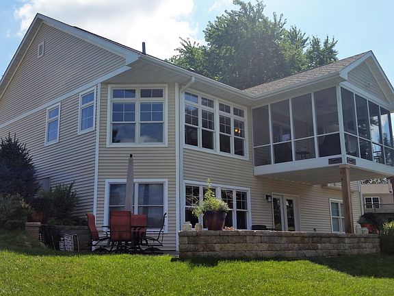 2nd image of 822 Poplar Dr