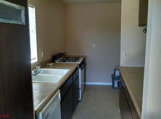 21203 Teepee Rd, Apple Valley, CA 92307