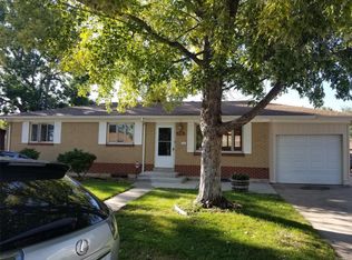 2960 W Saratoga Ave, Englewood, CO 80110
