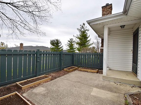 3rd image of 2473 Warm Springs Dr