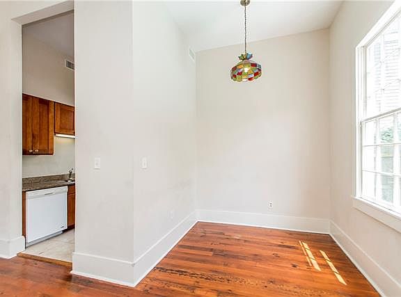5th image of 2022 Baronne St Unit 2