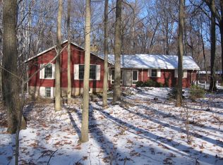 2016 Flint Hill Rd, Coopersburg, PA 18036