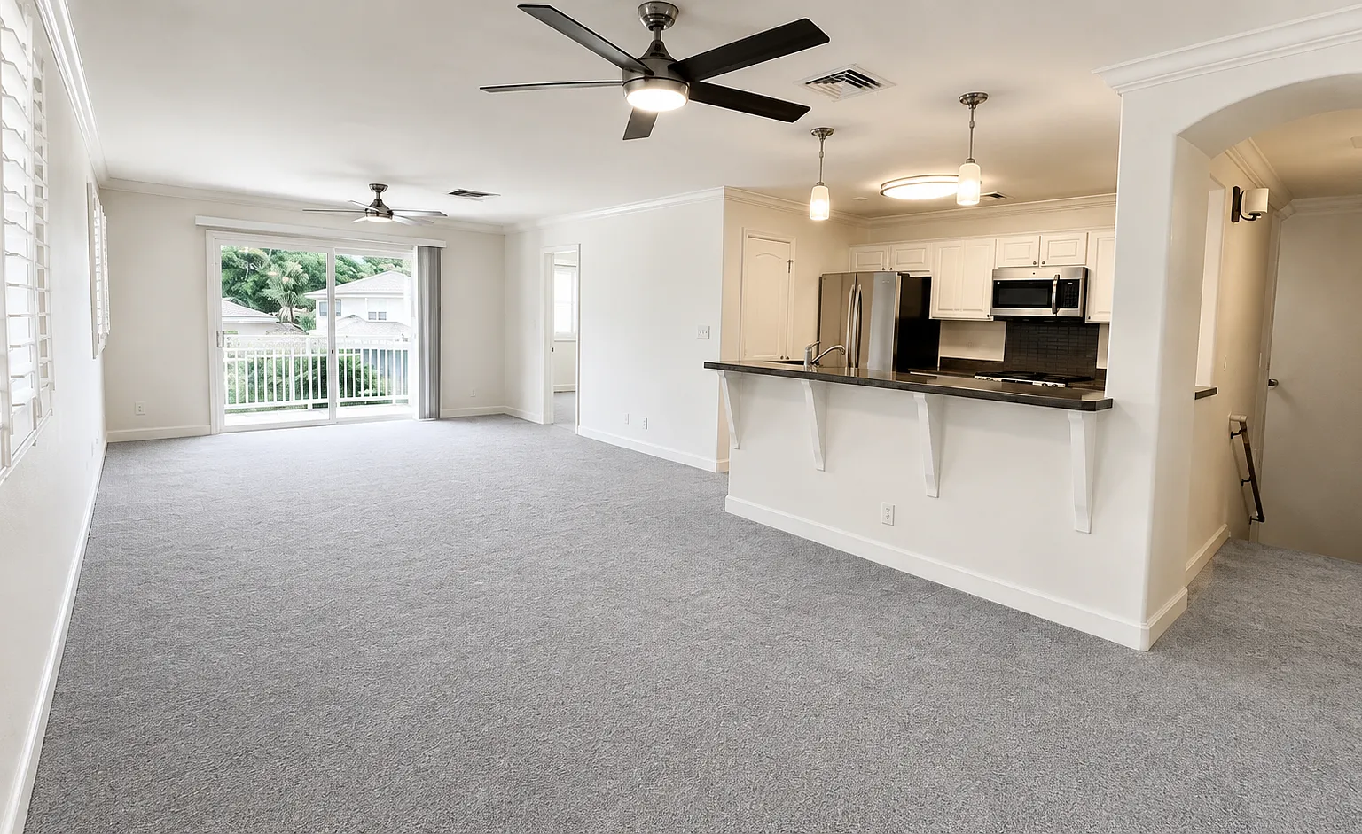 3 bed, 1427 sqft, $4,195 — Photo 2