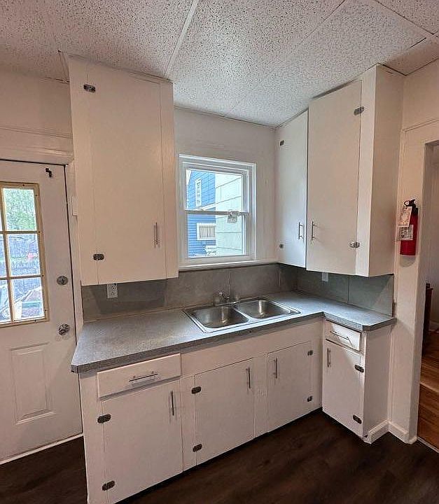 1st image of 15 Maple Ave #B