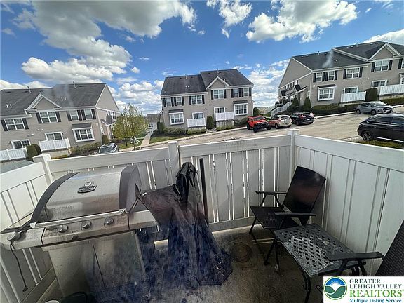 5th image of 4115 Bunker Hill Dr S