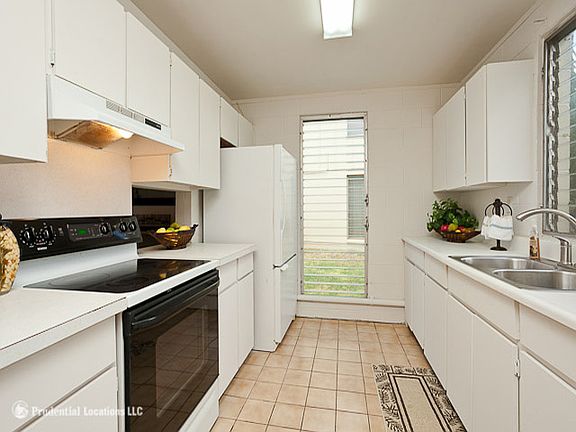 3rd image of 91-631 Kuilioloa Pl APT O6