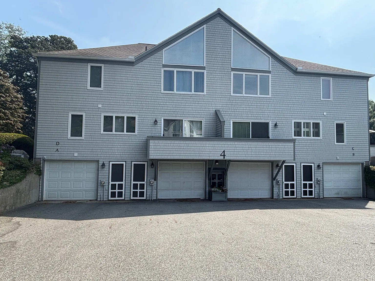 3 bed, 2.5 bath, 1827 sqft, $3,500 — Photo 3