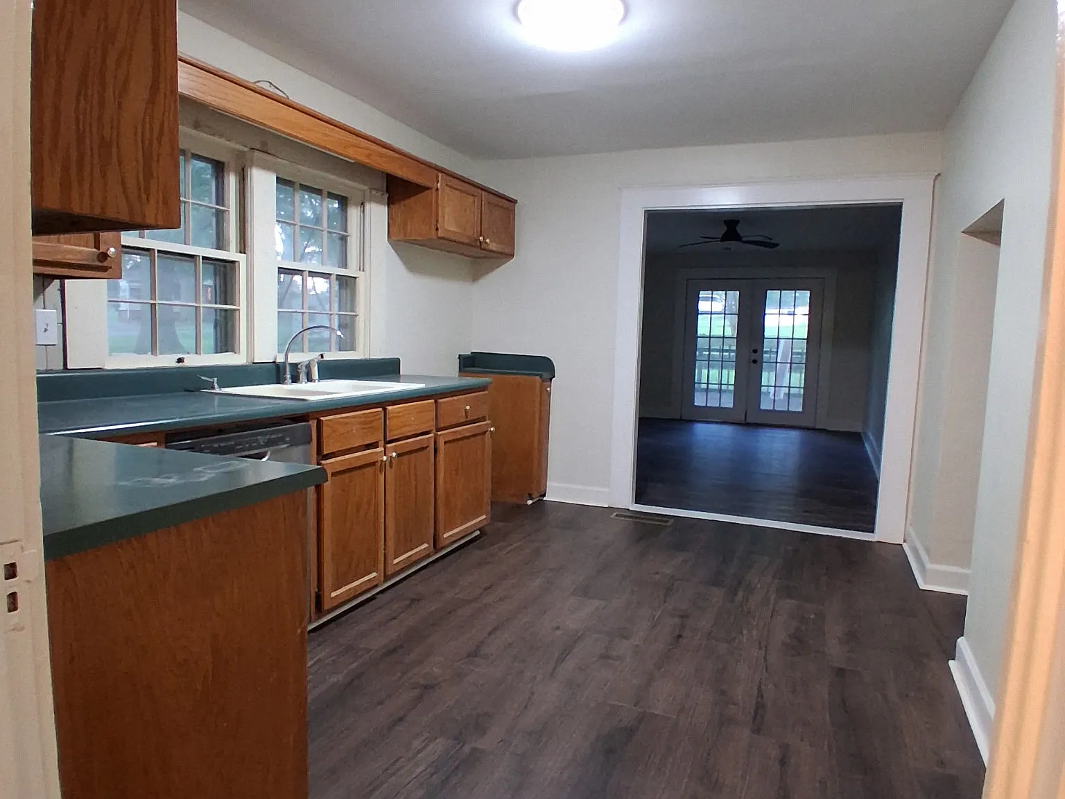 4 bed, 1656 sqft, $1,500 — Photo 2