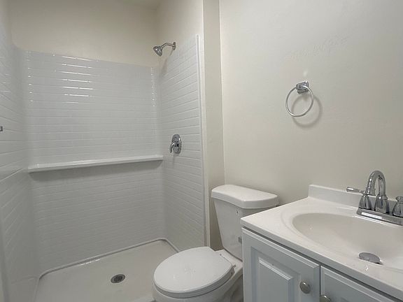 5th image of 408 E 30th St #A