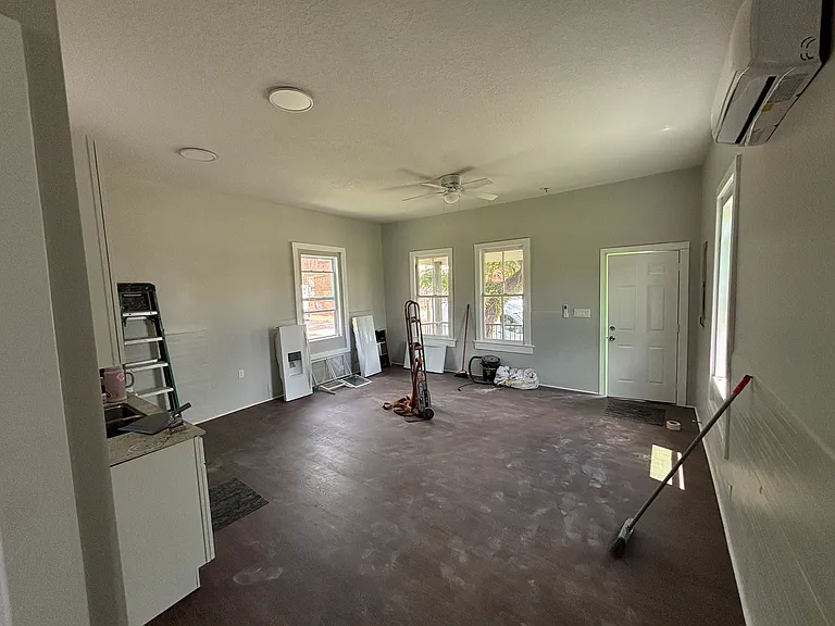 1232 W Duval St — Photo 6