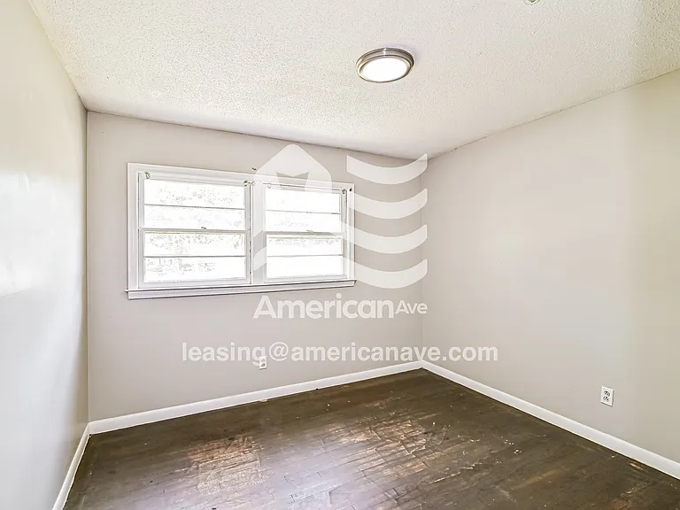 7487_012_bedroom_12.jpg