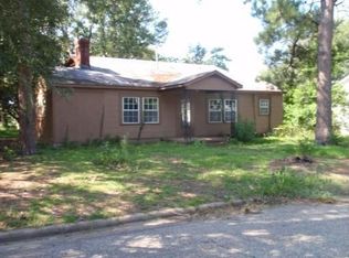 206 E Fulton St, Hartford, AL 36344