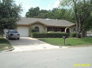 424 Circleview Dr S, Hurst, TX 76054