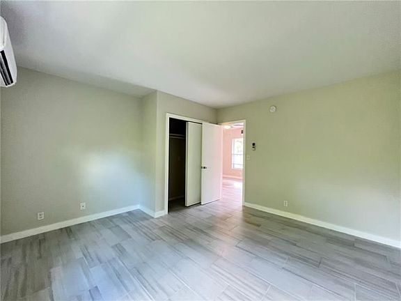 5th image of 625 NE 14th Ave APT 3