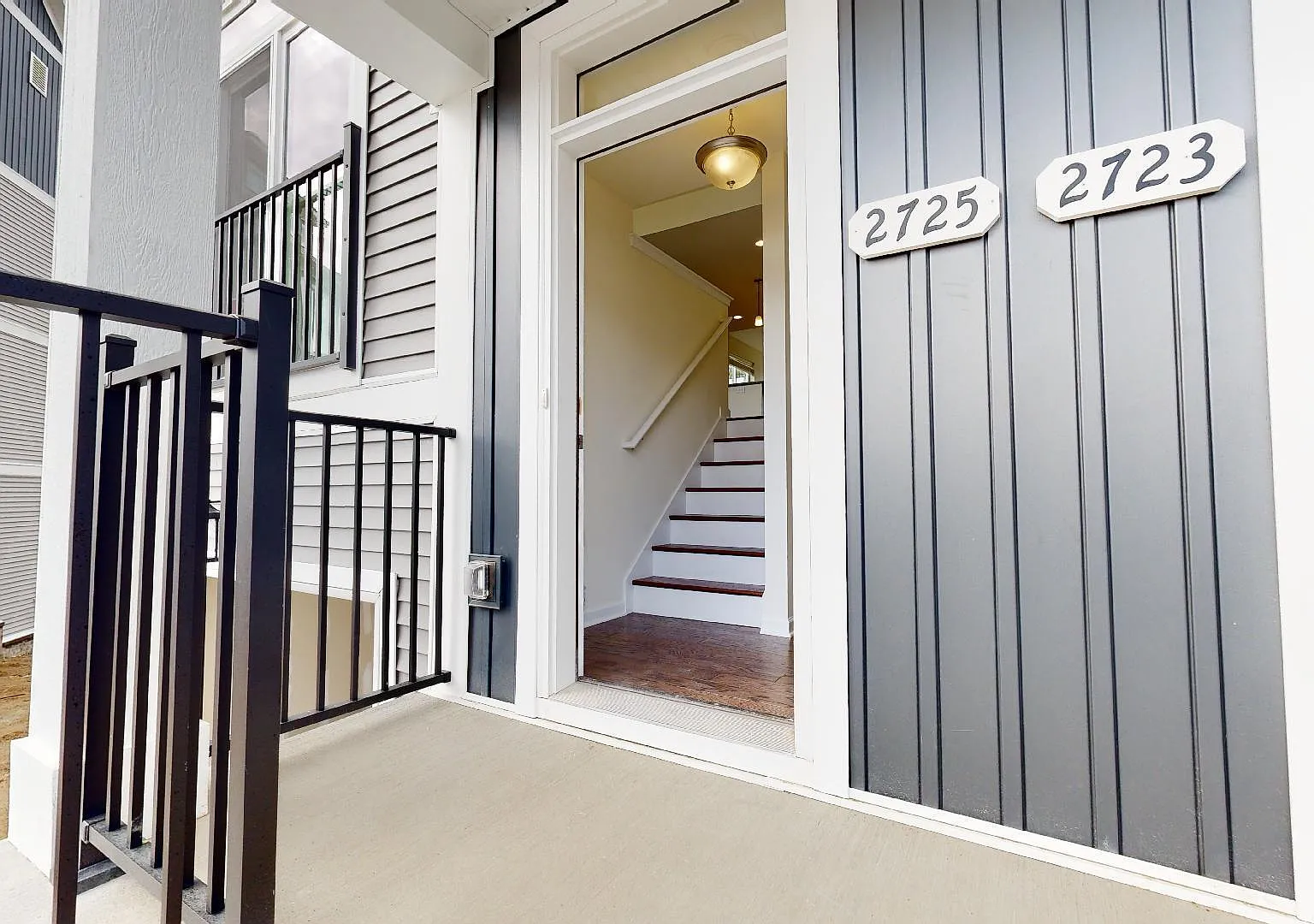 4 bed, 4.5 bath, 2594 sqft, $3,800 — Photo 2