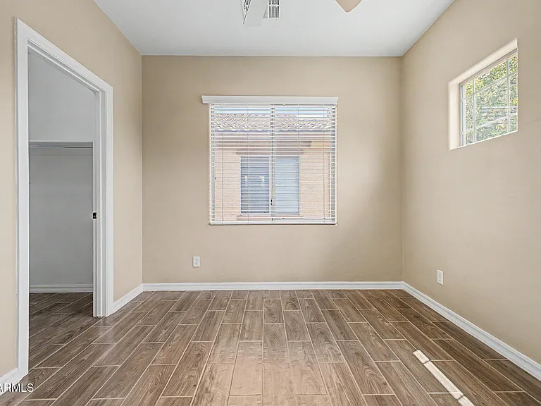 15155 N 145th Ave — Photo 24