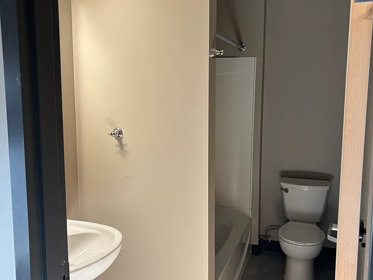 Aerie 147 Lofts — Photo 19