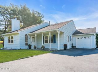 22 Cranberry Drive, Tinton Falls, NJ 07753