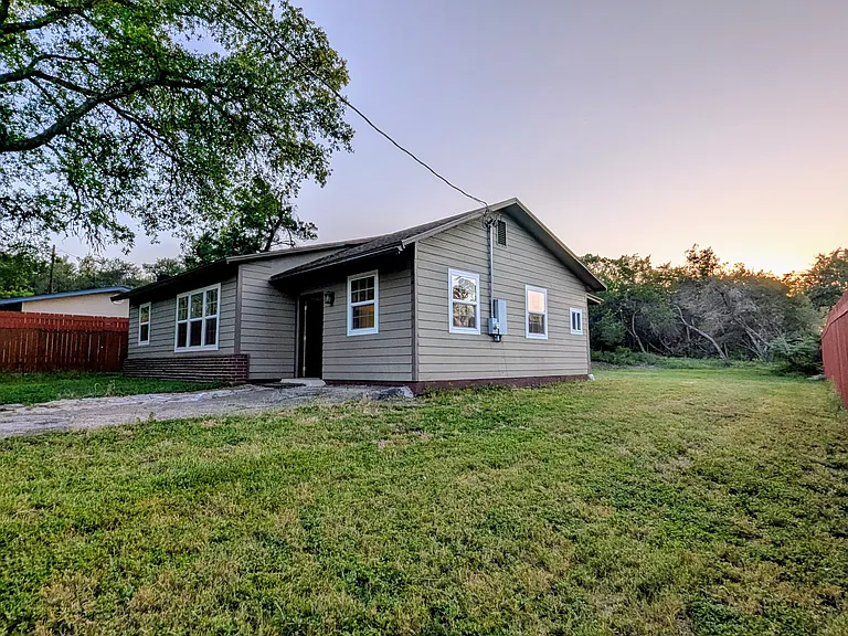 7606 Williamson Creek Dr — Photo 17