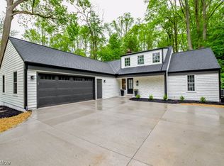 461 Chagrin River Rd, Gates Mills, OH 44040