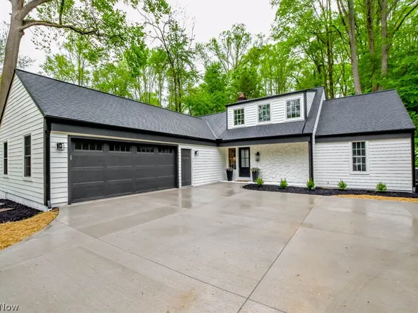 461 Chagrin River Rd, Gates Mills, OH 44040