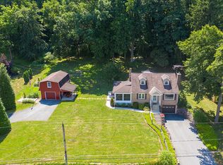 484 Lake View Dr, Lititz, PA 17543