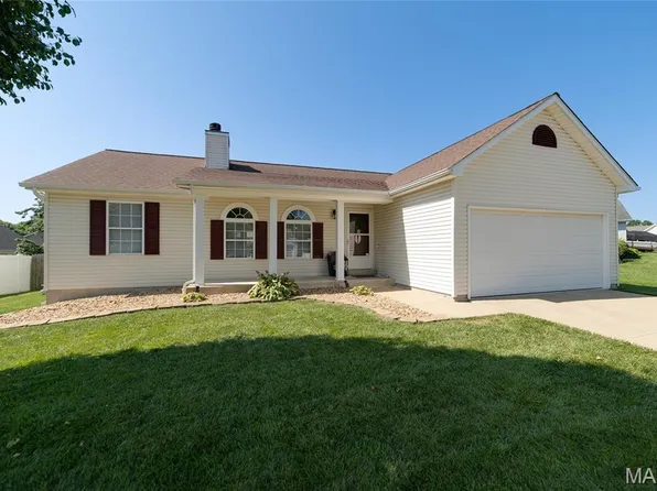 4 Tomahawk Ct, O'Fallon, MO 63366