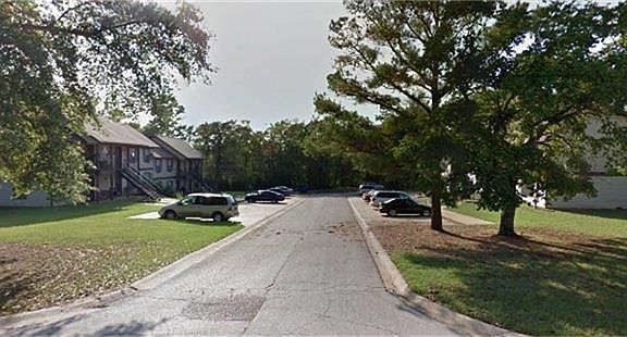 2nd image of 502 W Main St