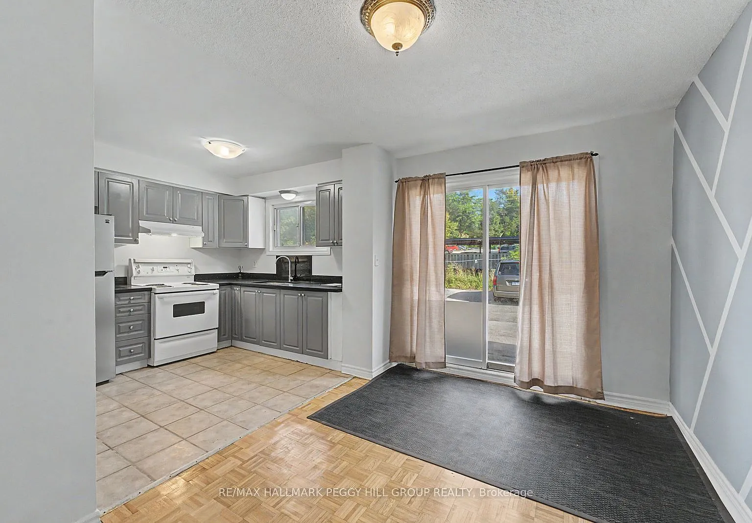 5 bed, $2,350 — Photo 4