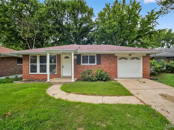 8825 Cherrywood Ln, Saint Louis, MO 63136