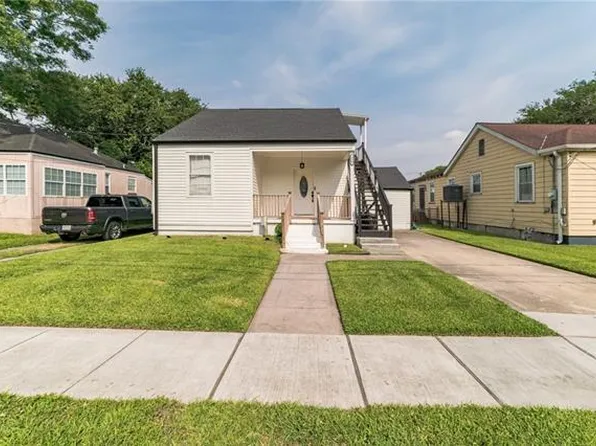 616 Lebeau St #A, Arabi, LA 70032