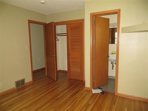 4th image of 4413 71st Ave N
