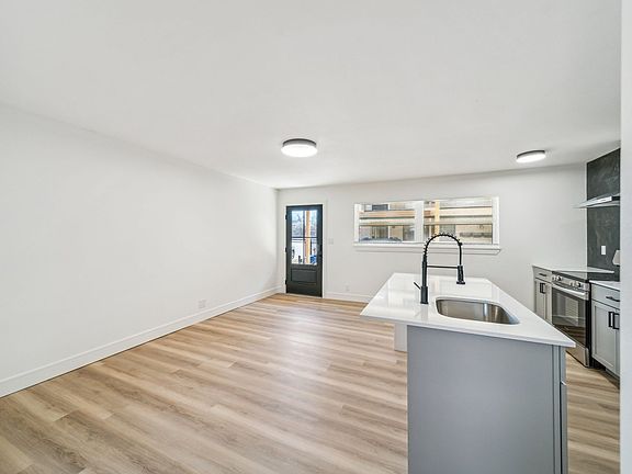 5th image of 1314 S Quincy Ave