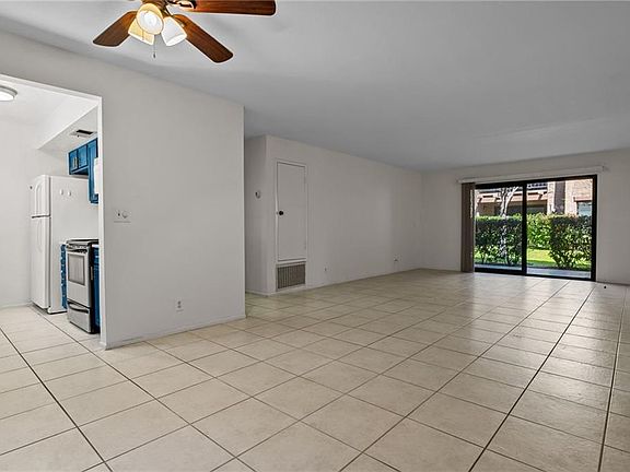 4th image of 1050 E Ramon Rd Unit 8