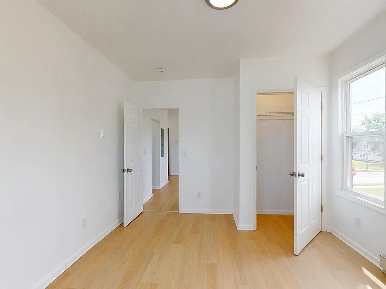 2550 Elyria Ave — Photo 68
