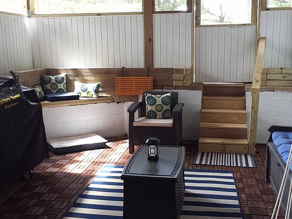 screened in patio
