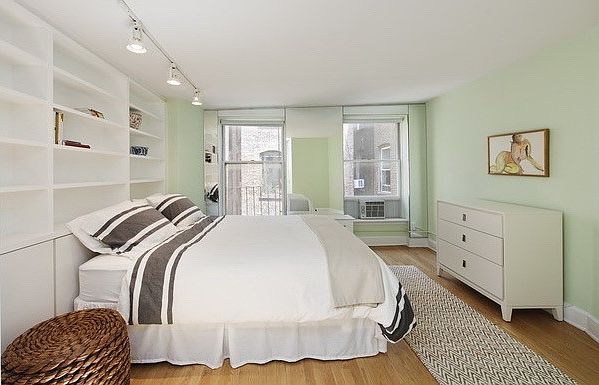 2nd image of 47 W 12th St #5
