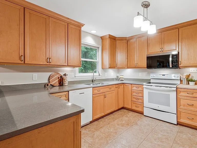 4329 Mount Vernon Memorial Hwy — Photo 19